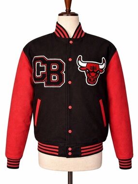 Rare Y2K Chicago Bulls CB wool letterman jacket. Men's small.